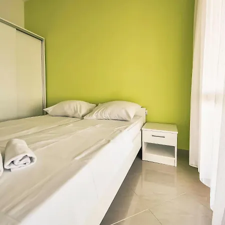Skroco-3 By Interhome Maslenica